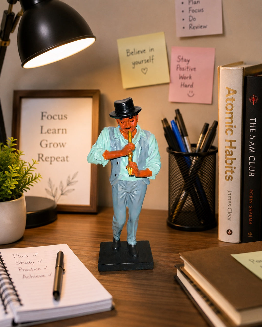Melody Maestro Figurine